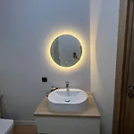 у моря *